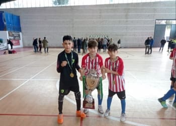 Nuestros jugadores Rida, Roberto y Francisco han quedado Campeones de Andalucía Alevín con la selección Almeriense de Fútbol Sala