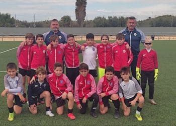 Victoria del Alevín B frente al C.D EDA C.F por (5-4)