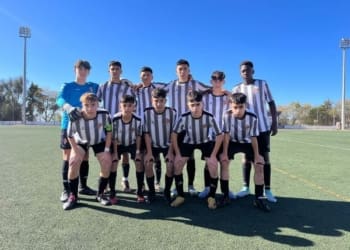 El Infantil A autonomico se trae la victoria por 2 a 3 tras ir perdiendo por 2 a 0 frente al Ubeda . Enhorabuena equipo !