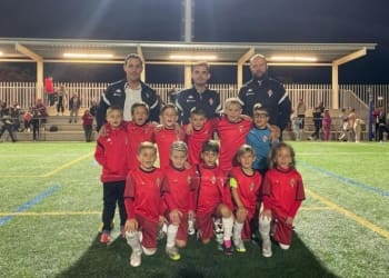 Victoria del Prebenjamin A en su visita a la AD Parador por 2 a 3 . Vamos equipo !