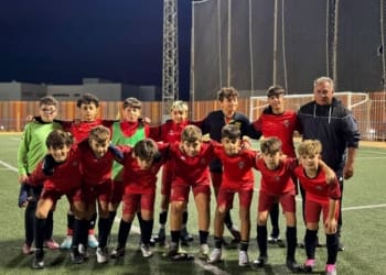 El alevín de 3ª se hace con el triunfo en su visita a los Molinos CF por 0 a 2 . Vamos equipo !