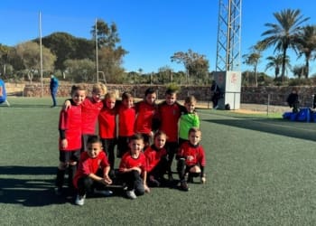 El bebé A sigue disfrutando ganando en el campo del TOYO, gran partido de nuestros bebés. A seguir mejorando.