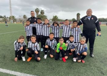 No pudo ser y el benjamín de 4ª cae derrotado en casa frente al CD Vera por 2 a 4 . A seguir luchando equipo !