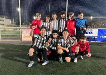 El Alevin de 2ª se hace con la victoria en su visita a la UD Ciudad de Roquetas . Enhorabuena equipo !