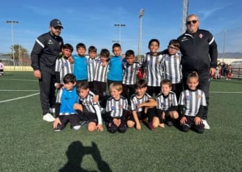 El Benjamin de 4ª se hace con la victoria en casa por 7 a 4 frente al CD Carboneras . Enhorabuena equipo