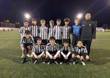 El alevín de 2ª se hace con la victoria por 4 a 8 en su visita al Centro Dep. Roquetas . Vamos equipo !