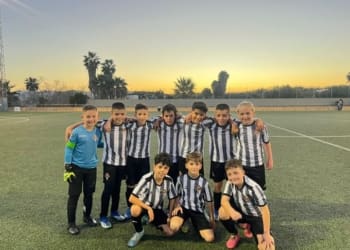 El benjamín B de 3ª se impone en casa por 7 a 5 al CD Eda en un partido muy disputado por ambos equipos . Enhorabuena equipo !