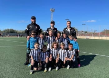 El prebenjamin de 2ª se hace con la victoria con autoridad frente al Cuevas CF . Enhorabuena equipo !