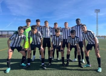 No pudo ser y el infantil autonómico perdió su partido por 0 a 1 frente al CD Atl. Marbella . A seguir luchando equipo !