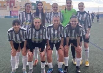 Victoria de nuestras guerreras del senior de Helena Mañas frente al Club de Fútbol Adra en la mañana de hoy