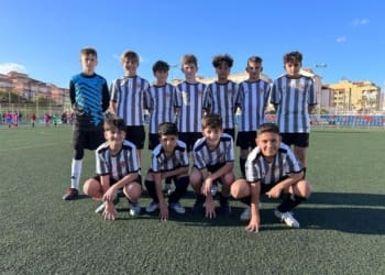 Victoria del Alevin A por 0 a 4 en su visita a la AD Marinas . Vamos equipo !