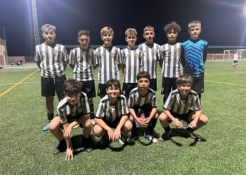 El Alevín A se impone en casa al CD Eda por 5 a 1 tras un gran partido de ambos equipos . Enhorabuena equipo !