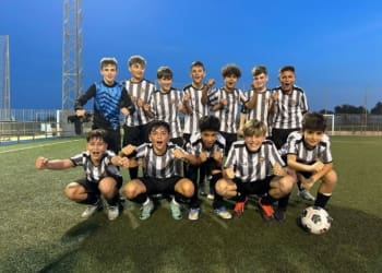 El alevín A de 2ª consigue la victoria en casa por 7 a 1 frente al líder de la categoría el CD Vera . Enhorabuena equipo !