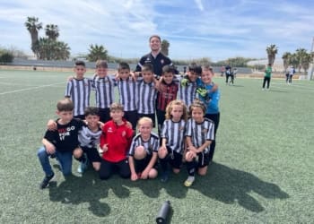 El benjamín B se hace con la victoria en casa por 4 a 2 frente a las Marinas Urbanización . Enhorabuena equipo !