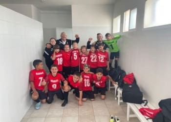 El benjamín de 4ª se hace con la victoria por 6 a 8 en su visita a Carboneras . Vamos equipo !