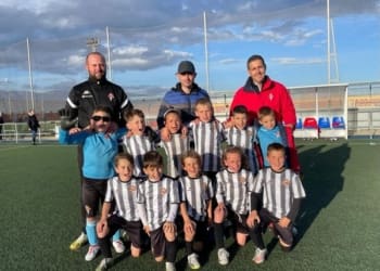 El prebenjamin A de 2ª continua con su gran racha y gana su partido con autoridad frente a la UD Pavía . Enhorabuena equipo !