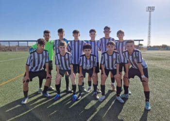 El infantil b de preferente consigue una importante victoria por 4 a 2 frente al CD Huercal . Enhorabuena equipo !