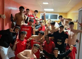 El juvenil C consigue la victoria con autoridad en su visita al CD Tae y sigue líder de su grupo a falta de dos jornadas . Vamos Cañada ! Si se puede !