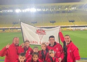 El prebenjamin A comandado por José María participa en el prestigioso torneo organizado por el Villarreal CF Yellow Cup que se jugará en estos días . Suerte equipo !