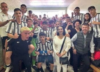 El cadete B de 3ª consiguen una importante victoria en casa por 7 a 2 frente PD Garrucha . Vamos equipo ! Si se puede !