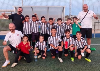 Gran victoria después de remontar un 1-4 en la segunda parte ante el @c.d.__mojacar A seguir disfrutando de esta manera