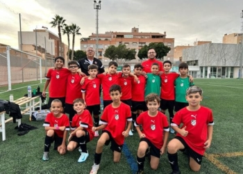 Otra gran victoria de nuestro equipazo ante el @adp.parador Después del partido se disfrutó de una gran tarde de convivencia merendando todos juntos