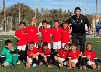 Triunfo trabajado ante un gran @escuelaedafutbol para seguir en lo más alto de la tabla. A seguir disfrutando minicracks