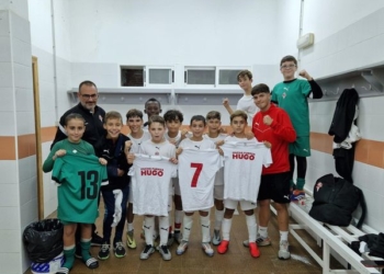 Victoria contundente de nuestro alevín 2ª ante el @cuevasclubdefutbol Victoria que nos pone como líderes, a seguir así