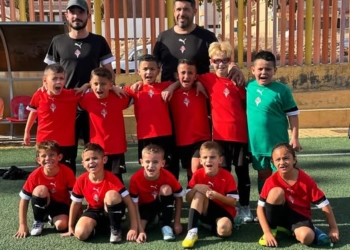 Gran victoria ante un gran rival como es @losmolinoscf.oficial para seguir en lo más alto de la tabla.
