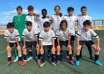 Gran victoria de nuestro infantil 2ª ante el líder de la categoría en un grandísimo partido de los nuestros. A seguir jugando y compitiendo de esta manera