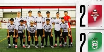 Empate bajo la lluvia en un partido de máxima intensidad. Nuestro Cadete Andaluz peleó hasta el final y sumó un punto tras el 2-2.